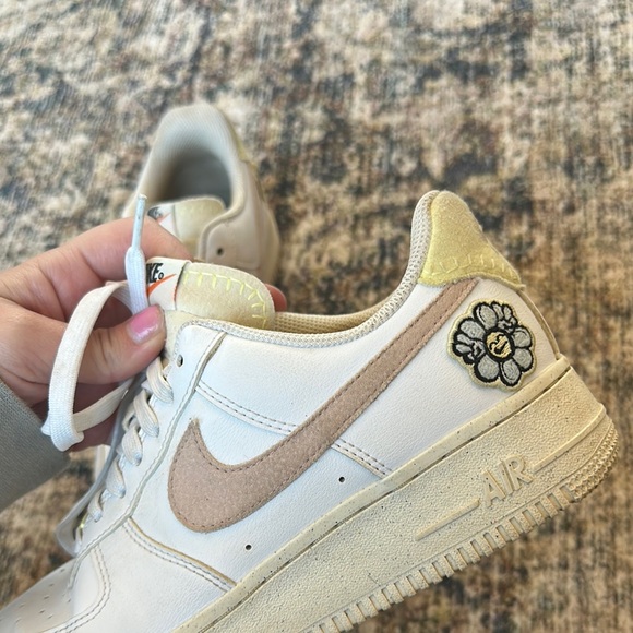 White and Pink nike low dunks with Floral Detail - Picture 3 of 4